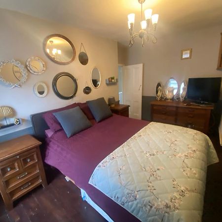 3 Bed Town House Llandeilo Carmarthenshire 빌라 외부 사진
